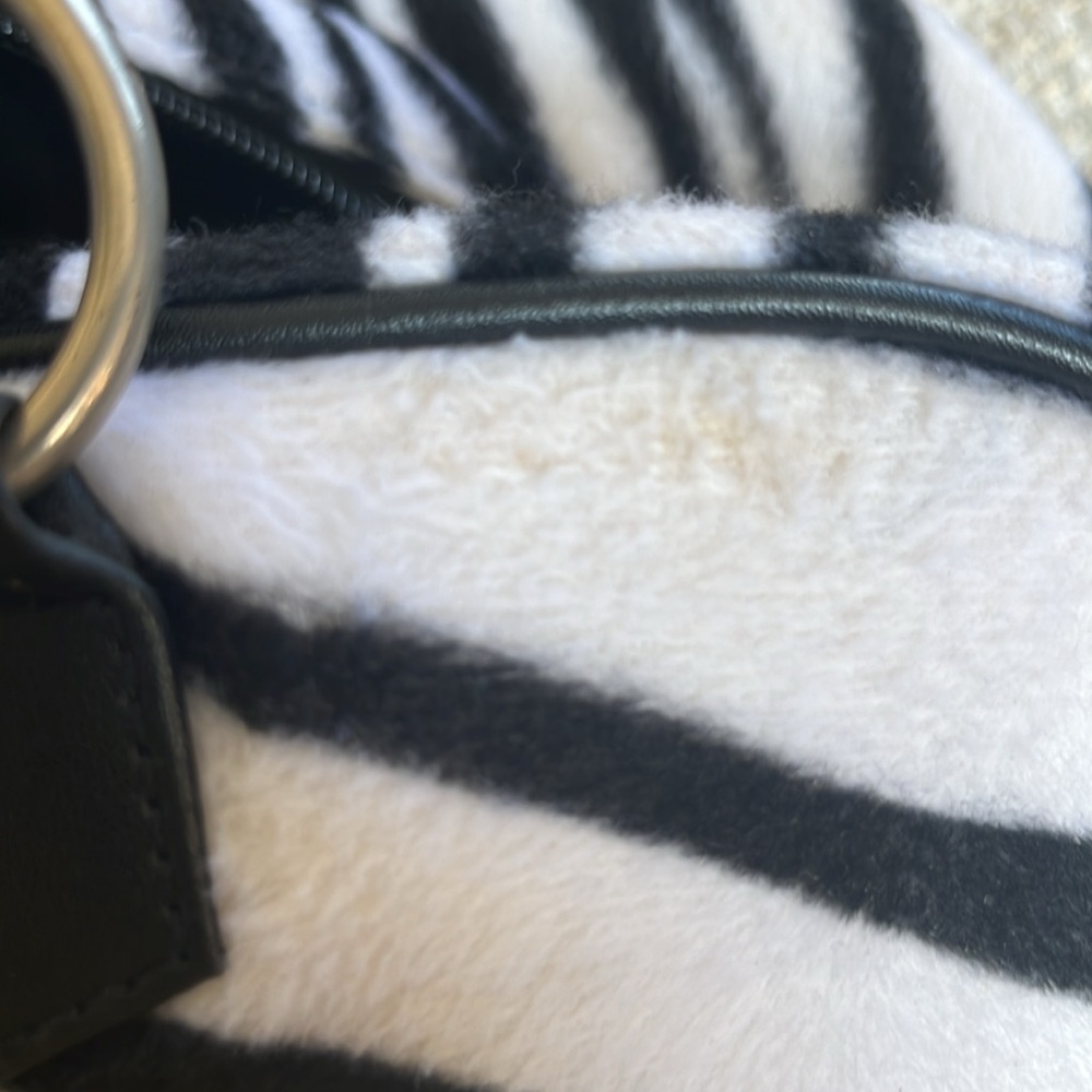 Zebra hello kitty purse - Picture 8 of 15